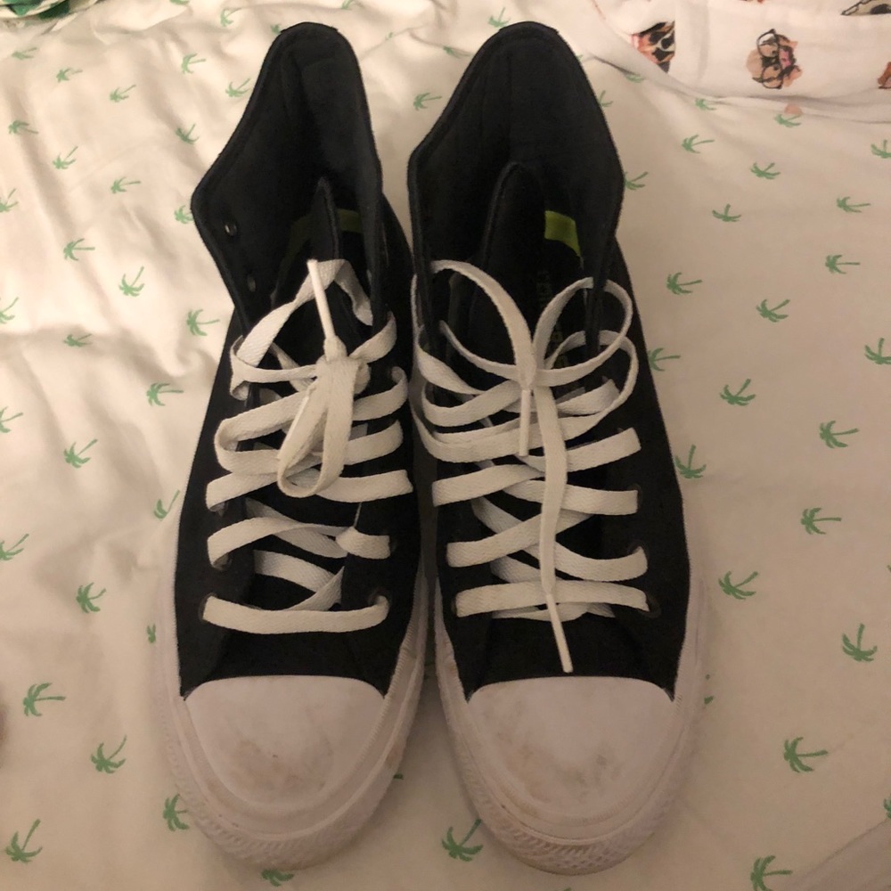 Converse high tops women’s size 10